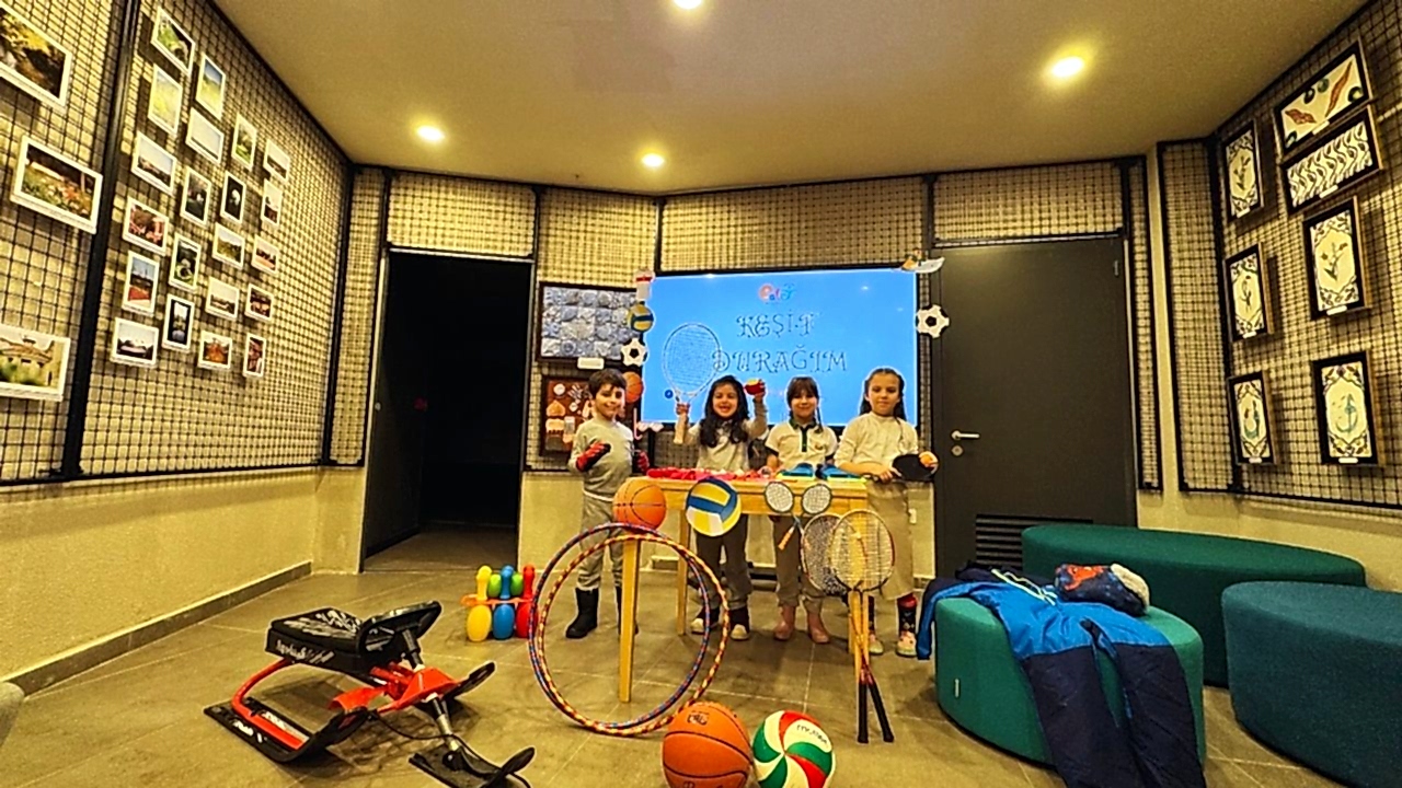 Eğitimi Sınıf Duvarlarının Ötesine Taşıyoruz